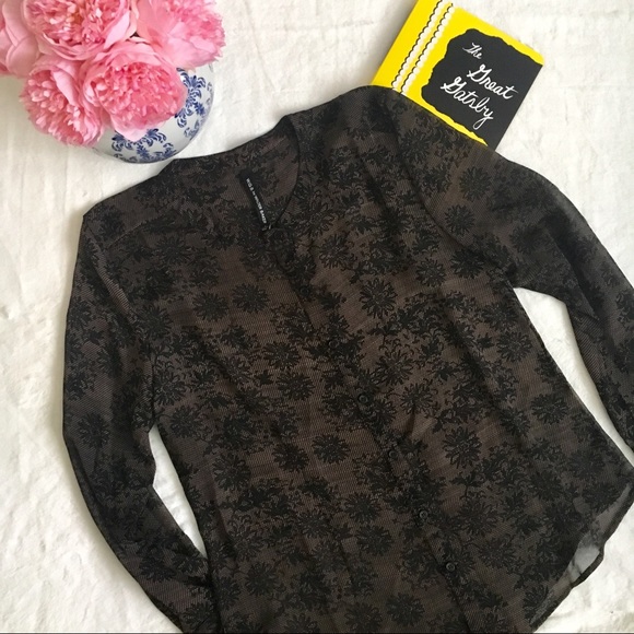 W.G.B. by Walter Baker Blouse - Picture 7 of 7